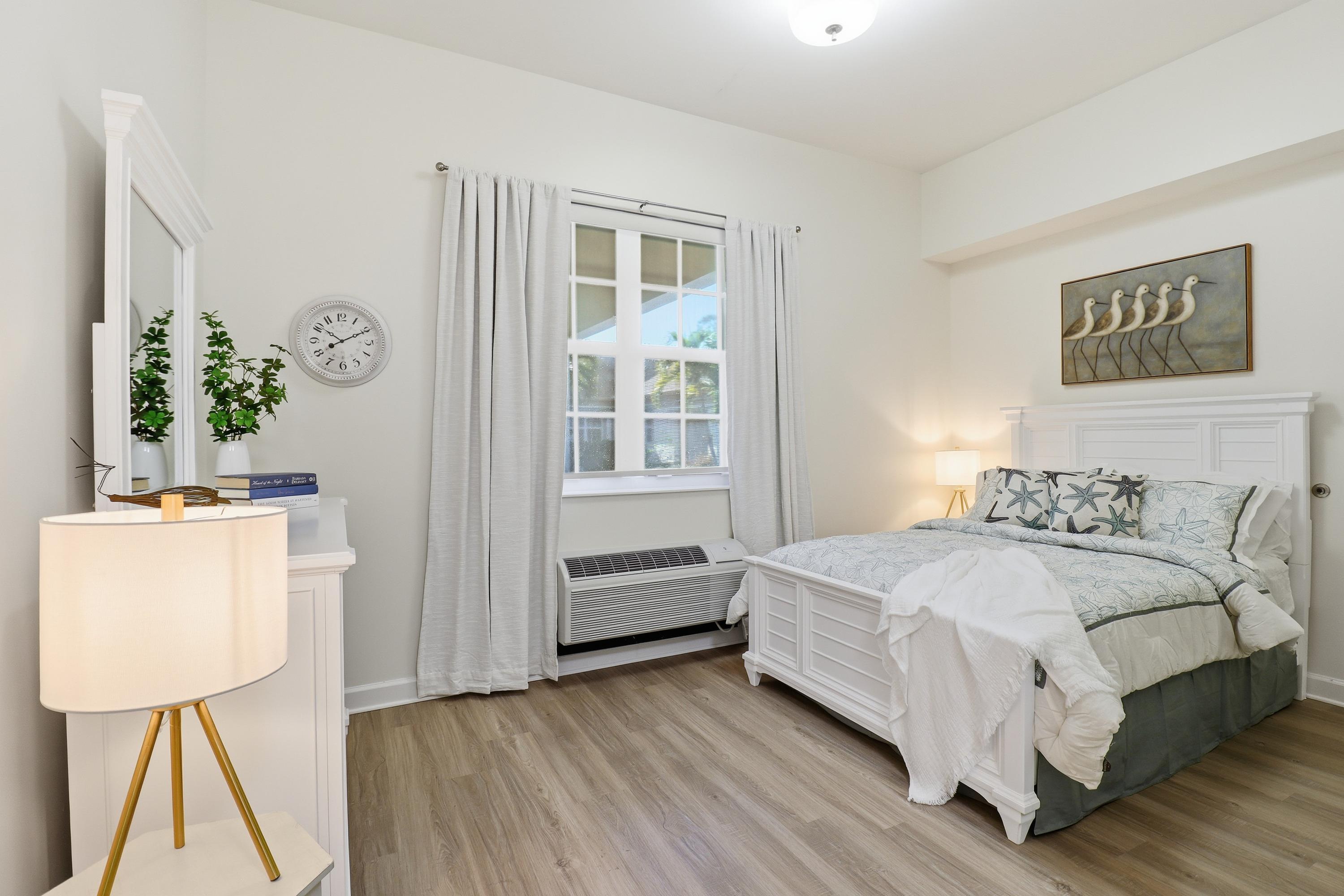 BEACH HOUSE NAPLES - Photo 10